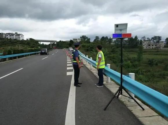 龙潭高速公路钢护栏